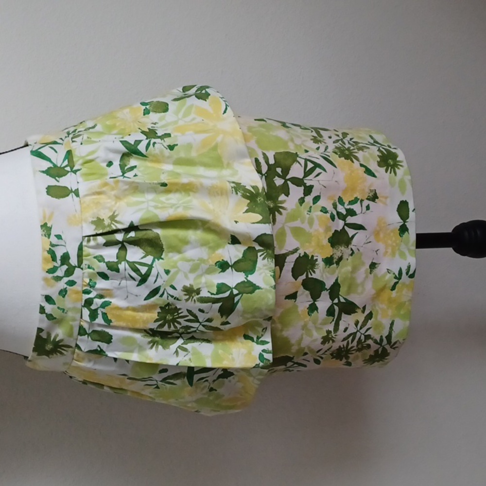 Tahari Floral Lined Pencil Skirt - Size 6